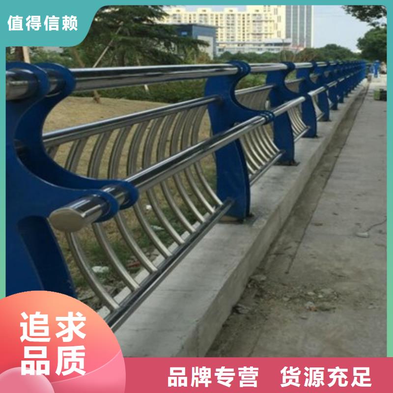 不锈钢仿木纹栏杆加工河道栏杆