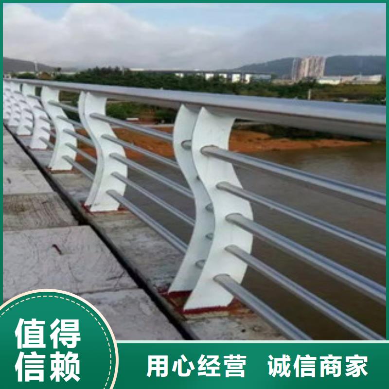 欄桿LED防護(hù)欄桿多年行業(yè)經(jīng)驗