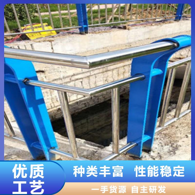景觀木紋護欄-不銹鋼復合管護欄優選廠家