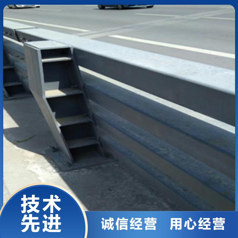 不銹鋼復合管護欄,河堤防撞護欄每一處都是匠心制作