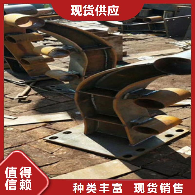 专业生产团队【星华】桥梁跨公路安全防护栏杆全国厂家排名