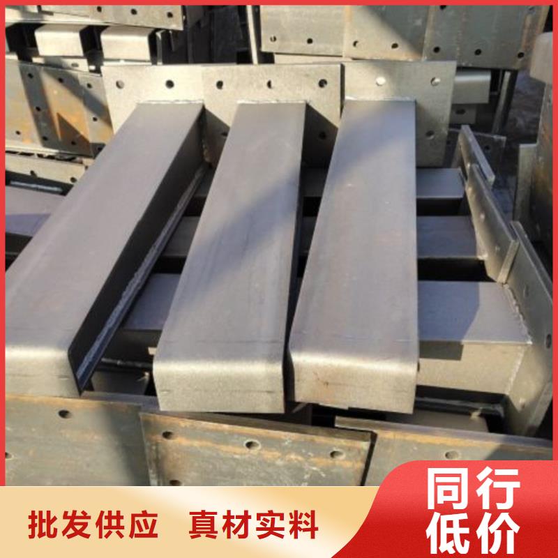 立柱LED燈光護(hù)欄實(shí)力派廠家