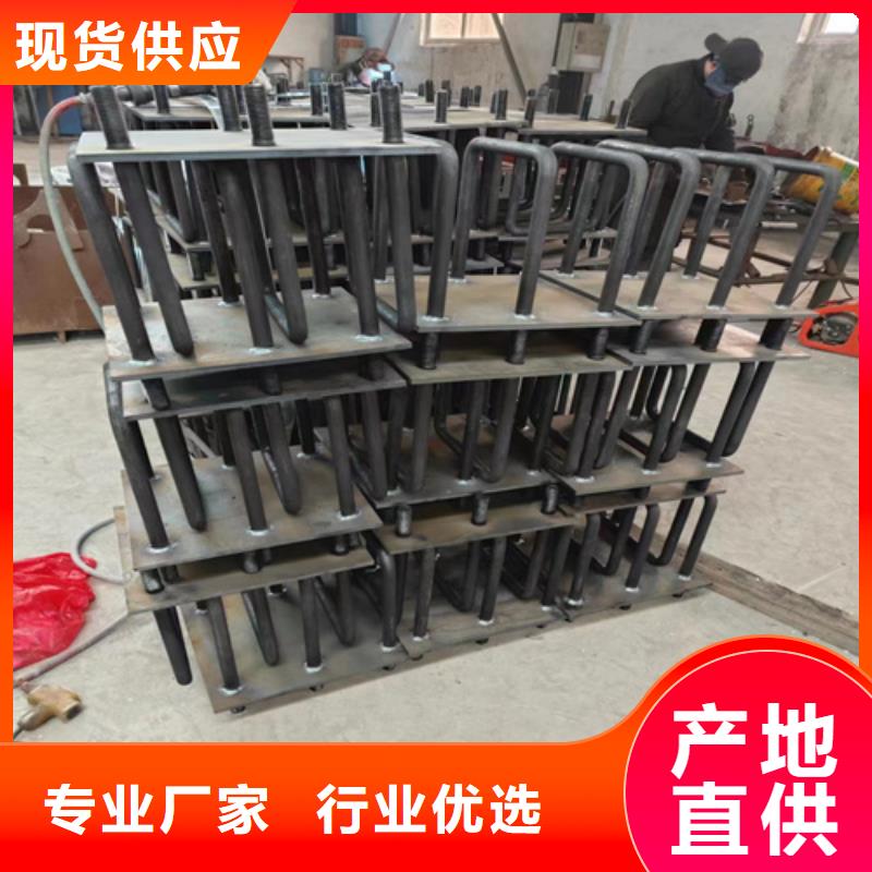 橋梁防撞護(hù)欄復(fù)合管防撞欄桿省心又省錢