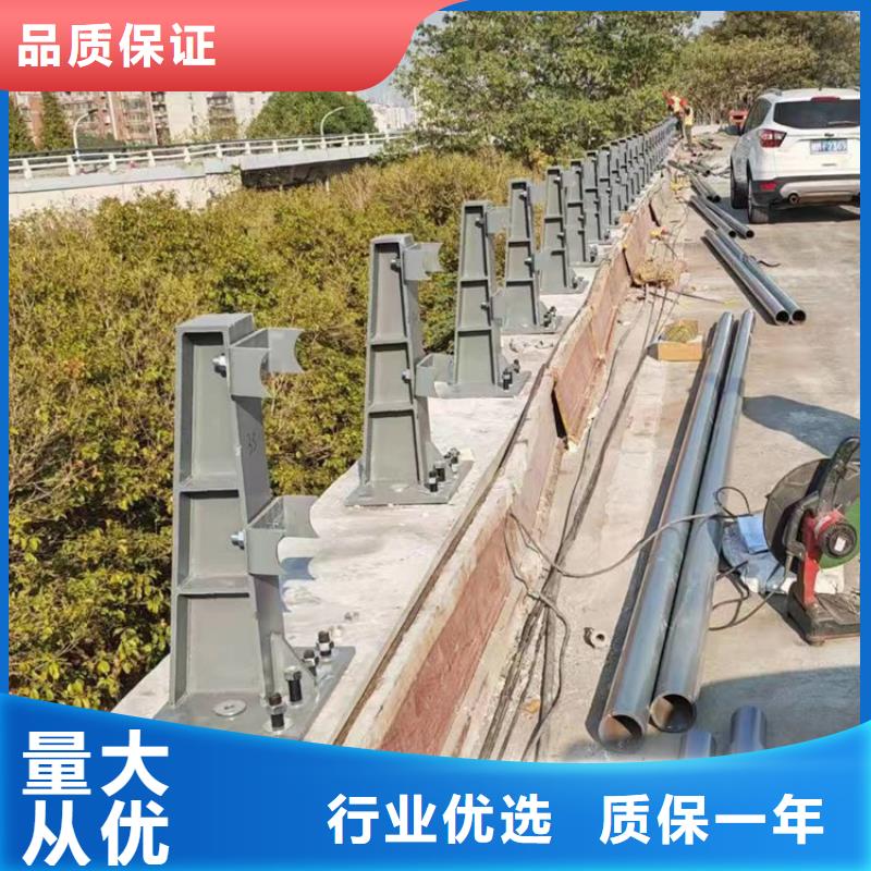 橋梁防撞不銹鋼仿木防撞隔離欄桿倉儲充足