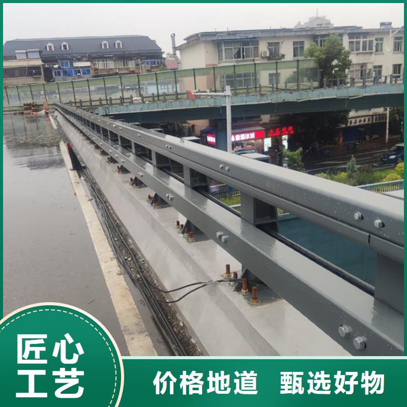 橋梁防撞不銹鋼仿木防撞隔離欄桿倉儲充足