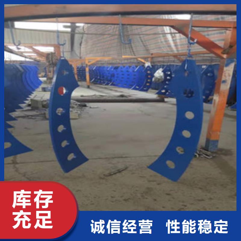 不銹鋼政道路防護(hù)欄技術(shù)先進(jìn)