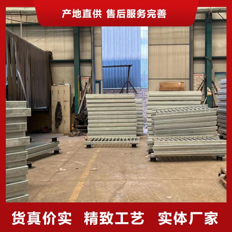 防撞護(hù)欄不銹鋼復(fù)合管護(hù)欄產(chǎn)地工廠