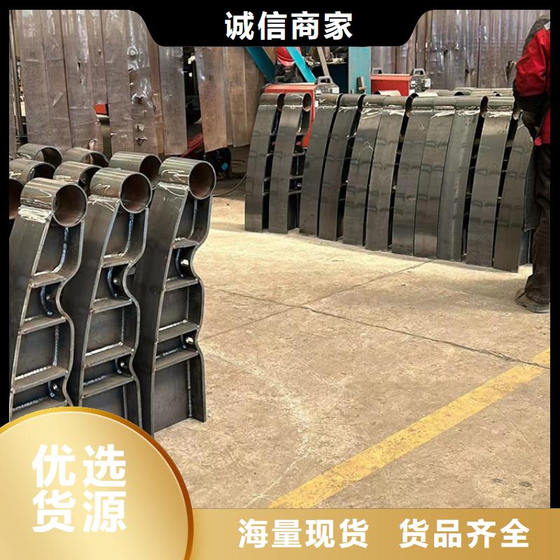 護(hù)欄 燈光護(hù)欄廠家經(jīng)驗(yàn)豐富質(zhì)量放心