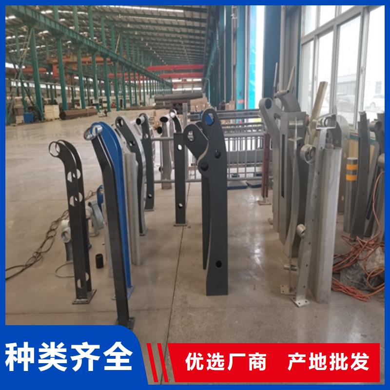 防撞護欄鍍鋅噴塑防撞欄廠家定制
