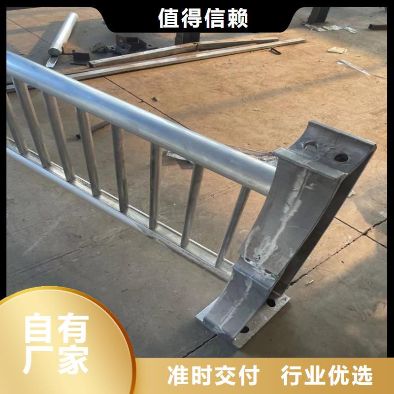 賣市政護(hù)欄廠家的基地