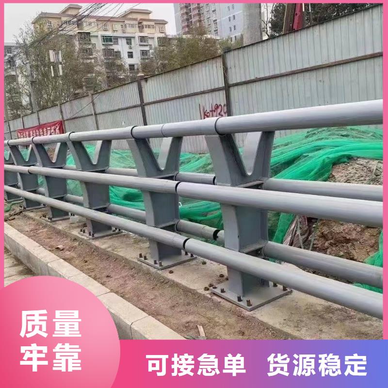 购买鑫方达河道桥梁缆索护栏生产桥梁河道护栏一米多少钱