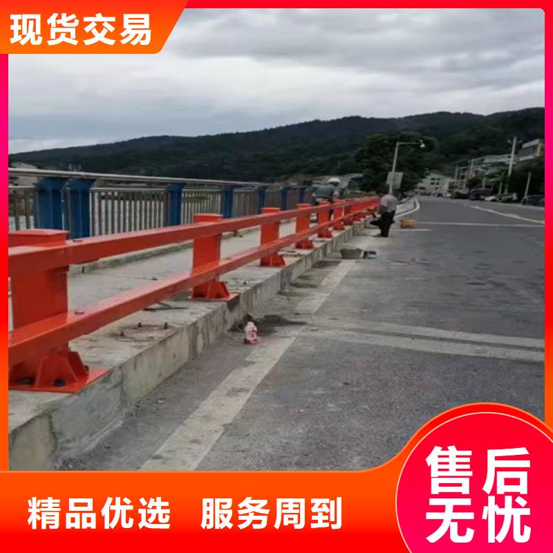 不銹鋼復(fù)合管護(hù)欄鑄鐵隔離欄桿立柱廠家品控嚴(yán)格