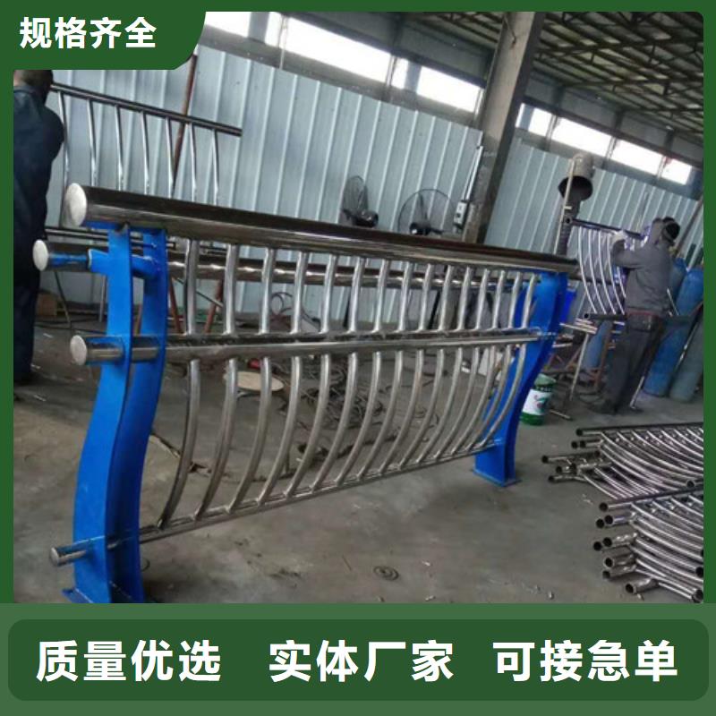 護(hù)欄2,不銹鋼立柱保障產(chǎn)品質(zhì)量