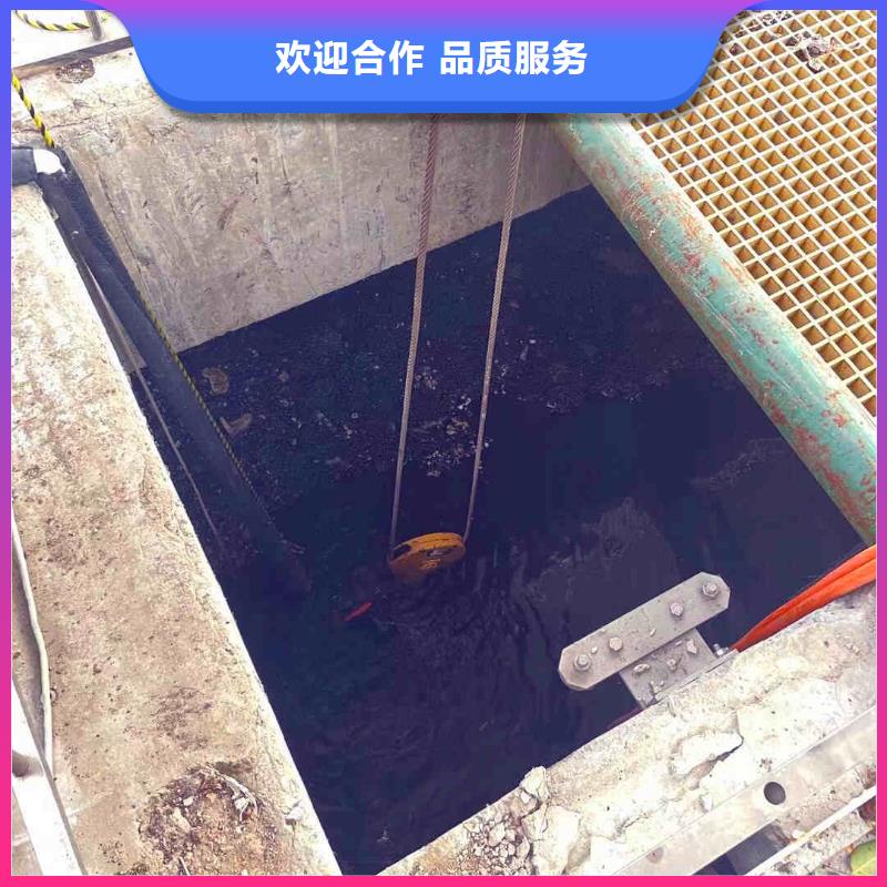 潛水員服務水下管道安裝先進的技術