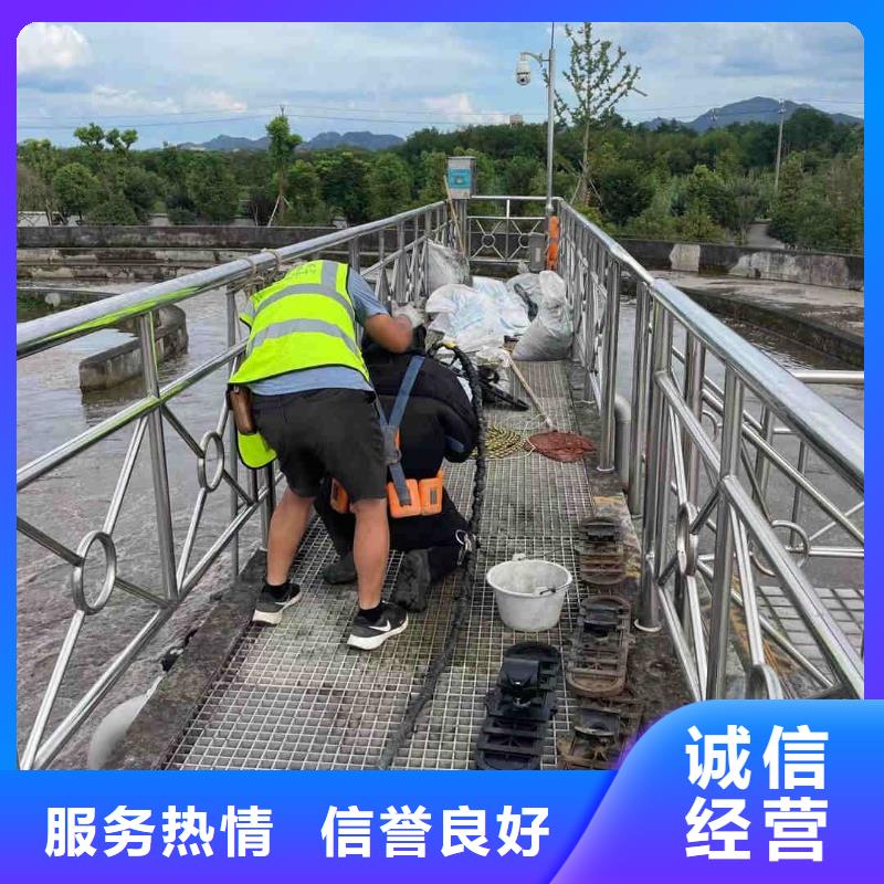 水上浮吊船_水下設(shè)施建設(shè)知名公司