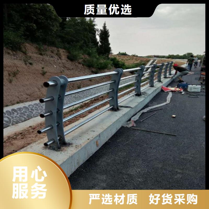 附近(绿洲)公路桥梁护栏栏杆安装施工现场图