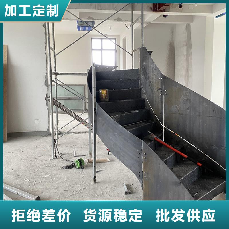 【宇通】杭州家用弧型钢结构旋转楼梯中柱式
