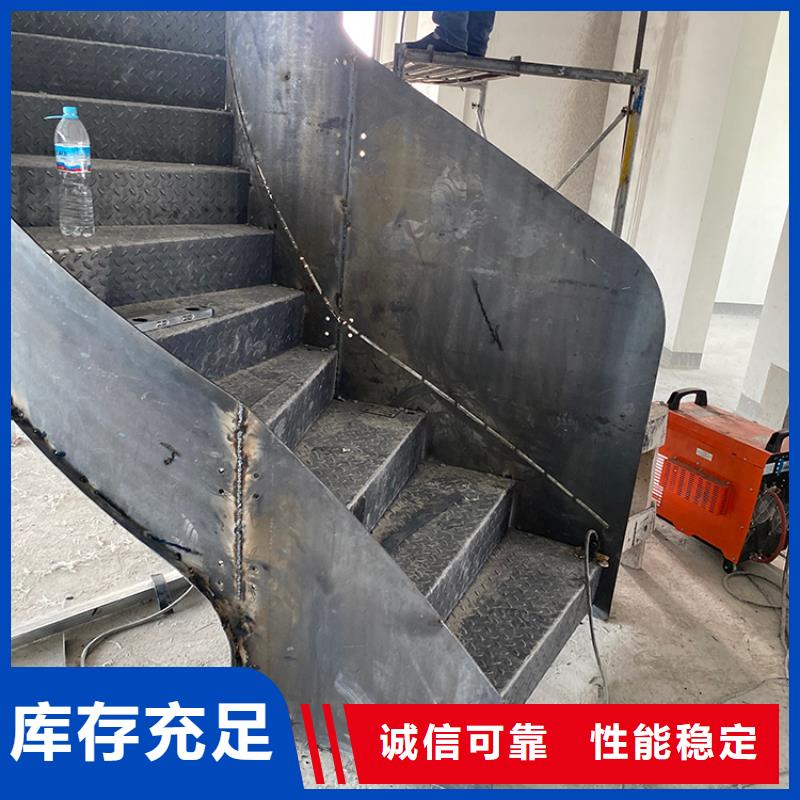<宇通>杭州市临安市钢结构玻璃旋转楼梯上门安装