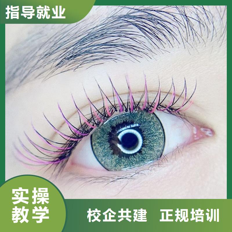紋繡美容美發(fā)學(xué)校就業(yè)前景好