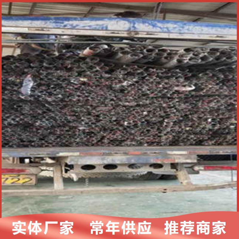 道路隔離欄桿_不銹鋼碳素鋼復合管護欄廠家好貨采購